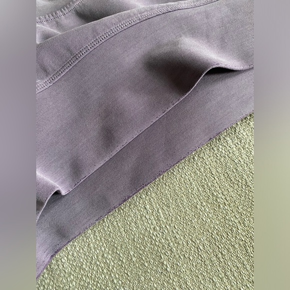 Lululemon Jacket Women’s 4 Sweatshirt Crop Purple Pullover - Picture 4 of 9